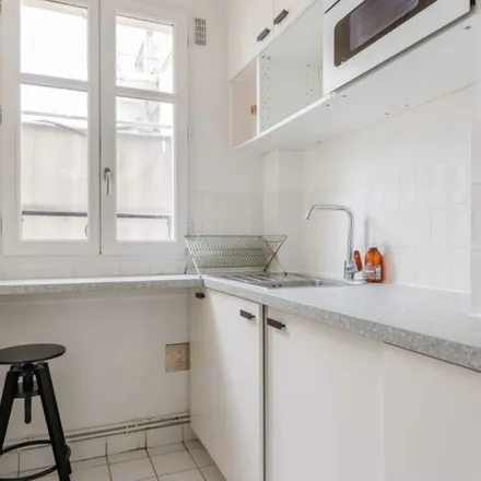 Image 6 - 2 Place Armand Carrel, 75019 Paris, France - Apartment for rent