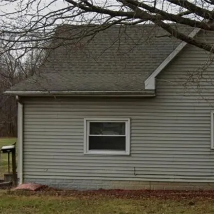 Buy this 1 bed house on 720 E Street in Charleston, IL 61920