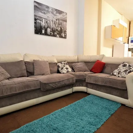 Rent this 4 bed apartment on 43 Polwarth Gardens in City of Edinburgh, EH11 1LJ