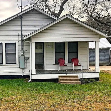 Buy this 2 bed house on 748 Simpson Street in Schulenburg, TX 78956