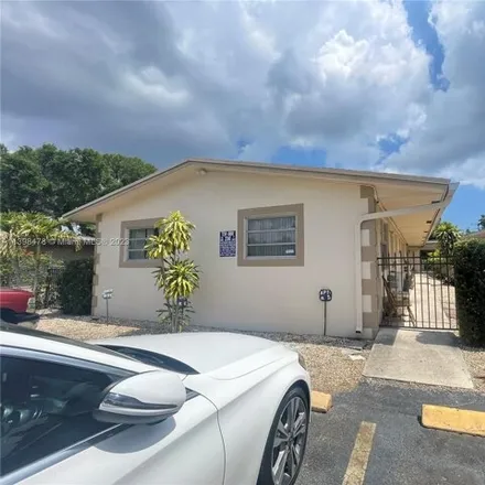 Buy this 1studio house on 1172 Southwest 25th Avenue in Fort Lauderdale, FL 33312