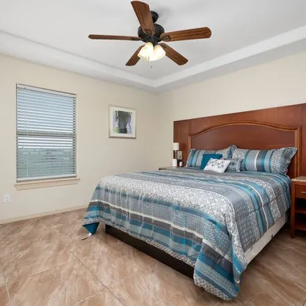 Image 4 - Pharr, TX, 78577 - Apartment for rent