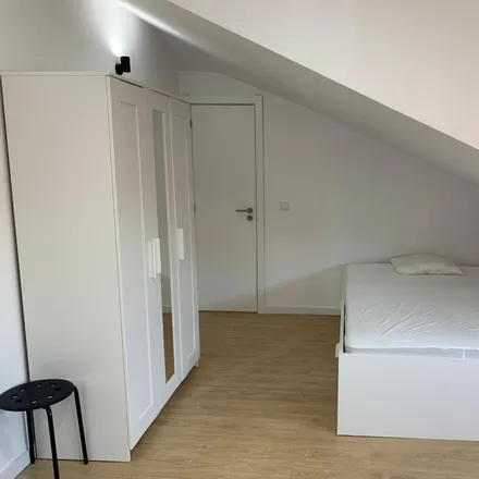 Rent this 5 bed room on Rua António Pedro de Carvalho 19 in 1885-031 Loures, Portugal
