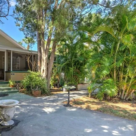 Image 2 - 921 24th Ave N, Saint Petersburg, Florida, 33704 - House for sale