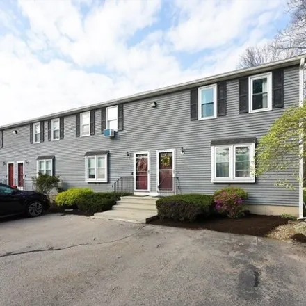 Image 2 - 10 Michaelson Drive, North Attleborough, MA 02760, USA - Townhouse for sale