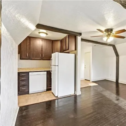 Image 7 - 212 South Avenue, Wilkinsburg, PA 15221, USA - House for sale