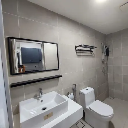 Rent this 1 bed apartment on Jalan Juruanalisis U1/35 in Glenmarie, 40250 Shah Alam