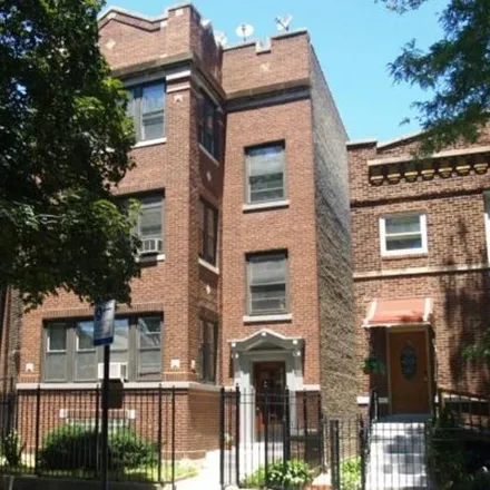 Buy this 7 bed house on 3310 West Eastwood Avenue in Chicago, IL 60625