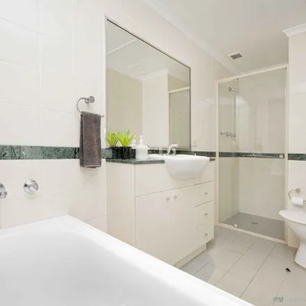 Image 9 - The Harvard, 231 Miller Street, Sydney NSW 2060, Australia - Apartment for rent