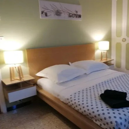 Rent this 2 bed house on 30300 Jonquières-Saint-Vincent