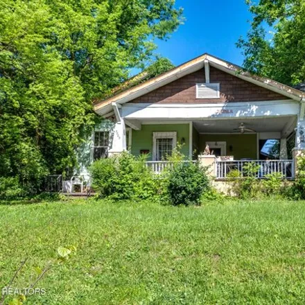 Image 2 - 3027 Martin Luther King Jr Avenue, Knoxville, TN 37914, USA - House for sale