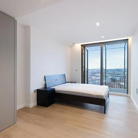 Rent this 1 bed apartment on Tapestry Building in 1 Canal Reach, London