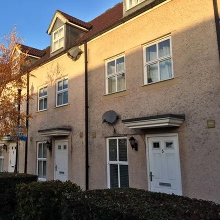 Rent this 3 bed townhouse on St Andrew's Walk in Wells, BA5 2LJ