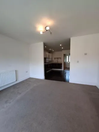 Image 4 - unnamed road, Denaby Main, S64 0FB, United Kingdom - Townhouse for rent