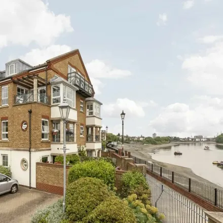 Image 4 - Russell Close, London, W4 2NU, United Kingdom - Apartment for rent