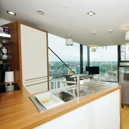 Image 3 - Islington Wharf, Great Ancoats Street, Manchester, M4 6DH, United Kingdom - Apartment for sale