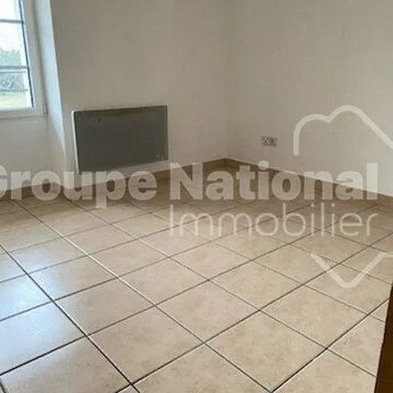 Rent this 3 bed apartment on 2 Avenue des Alpilles in 13310 Saint-Martin-de-Crau, France