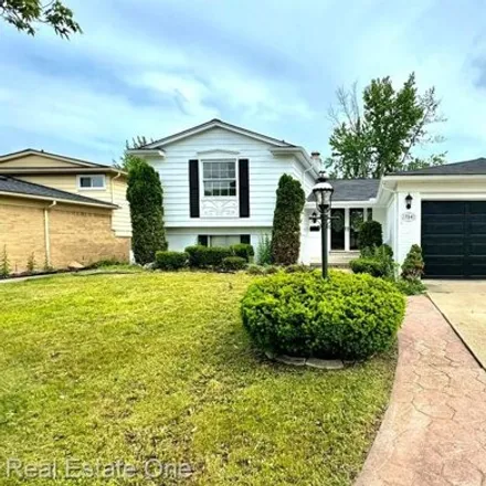 Rent this 4 bed house on 27319 Wilson Drive in Dearborn Heights, MI 48127