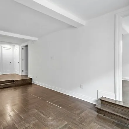 Image 2 - 160 East 89th Street, New York, NY 10128, USA - Condo for rent