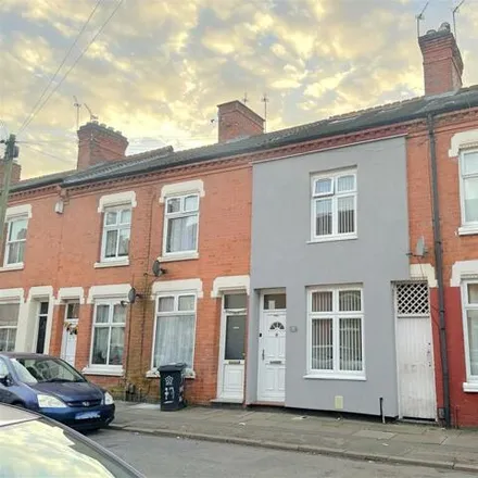 Buy this 3 bed townhouse on Harewood Street in Leicester, LE5 3LX