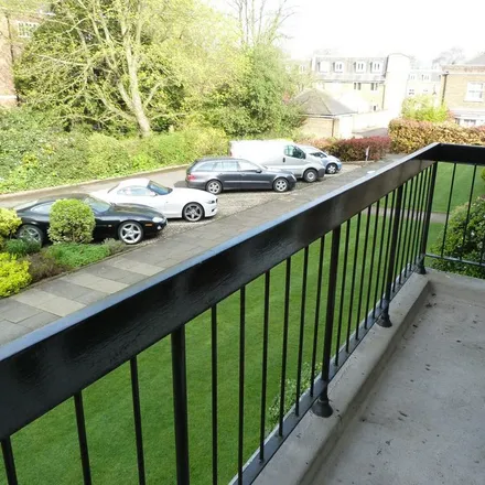 Image 7 - Woodsome Lodge, Whiteley Village, KT13 0DH, United Kingdom - Apartment for rent