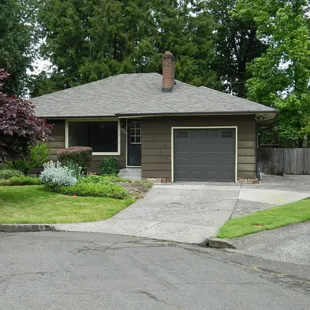 Buy this 3 bed house on 4726 Southeast Washington Place in Milwaukie, OR 97222