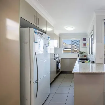 Image 2 - Gaythorne, Station Avenue, Gaythorne QLD 4051, Australia - Apartment for rent