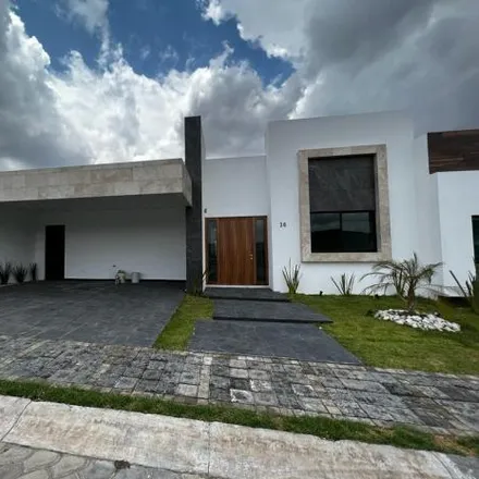 Buy this 3 bed house on Boulevard de los Volcanes in Lomas de Angelópolis, 72940 Santa Clara Ocoyucan