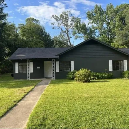 Buy this 3 bed house on 2107 West 22nd Avenue in Pine Bluff, AR 71603