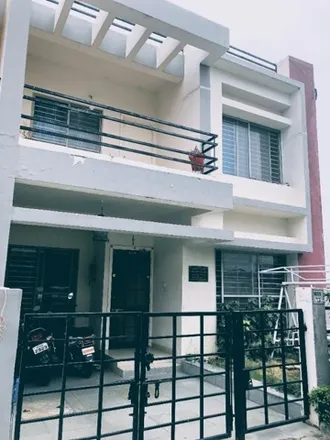 Rent this 3 bed house on Vyapam in Link Road 1, Bhopal District