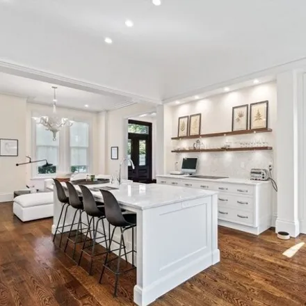 Image 3 - 57 Monmouth Street, Brookline, MA 02215, USA - Townhouse for sale