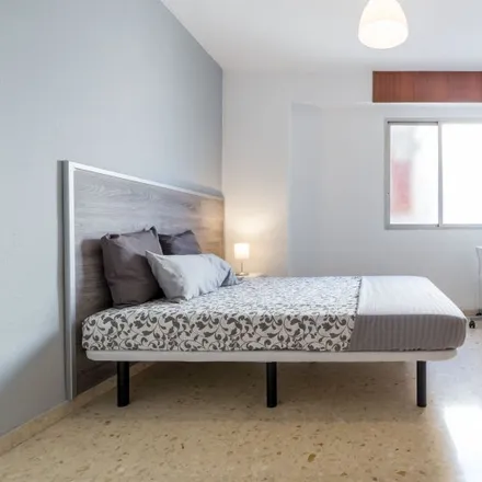 Rent this 5 bed room on Banco de Valencia in Avinguda del Port, 46023 Valencia