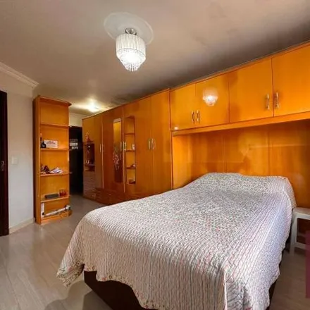 Buy this 3 bed house on Rua Porto Alegre in Ouro Fino, São José dos Pinhais - PR