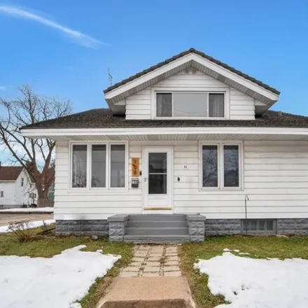 Buy this 4 bed house on 164 West Beacon Avenue in New London, WI 54961