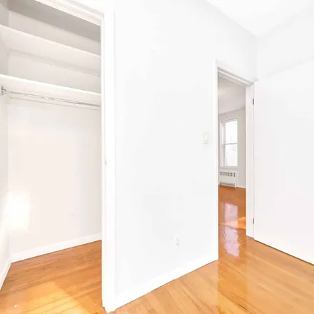 Image 4 - 949 53rd Street, New York, NY 11219, USA - Townhouse for rent