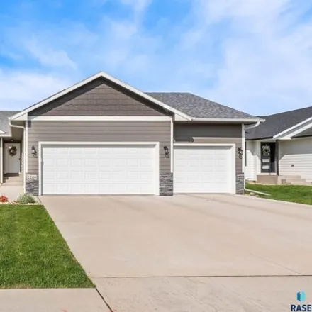 Buy this 2 bed house on South Creekview Avenue in Sioux Falls, SD
