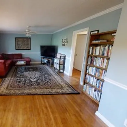 Rent this 3 bed apartment on 207 Oakmont Lane in Carrige Hill, Signal Mountain