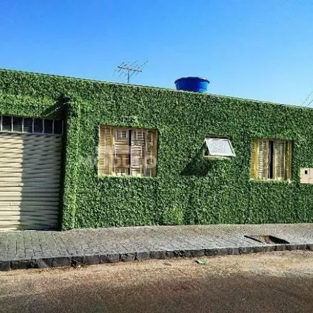 Rent this 7 bed house on Avenida Alexandre Ribeiro Guimarães in Saraiva, Uberlândia - MG