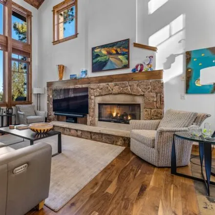 Image 4 - 12598 Villa Court, Truckee, CA 96161, USA - House for sale