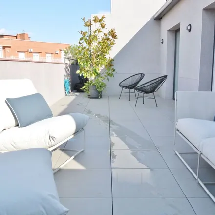 Rent this 3 bed apartment on Calle de Vitruvio in 30, 28006 Madrid