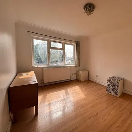 Image 2 - Litchfield Gardens, Willesden Green, London, NW10 2LP, United Kingdom - Apartment for rent
