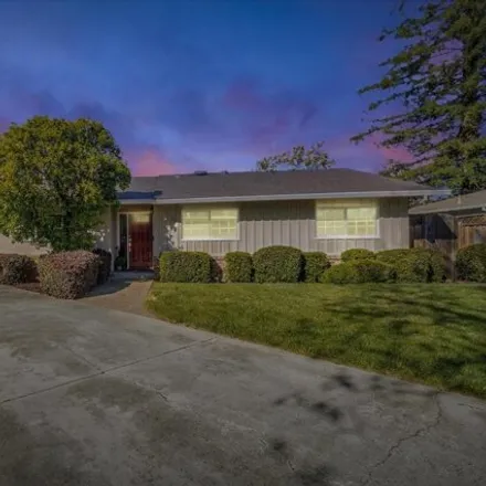 Buy this 3 bed house on 32 Shaw Court in Redwood City, CA 94062
