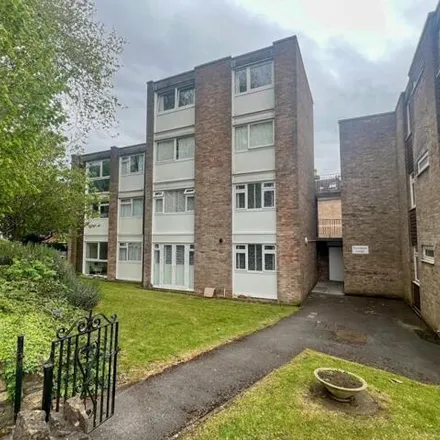 Rent this 2 bed room on Portishead Lodge in Beach Road West, Bristol