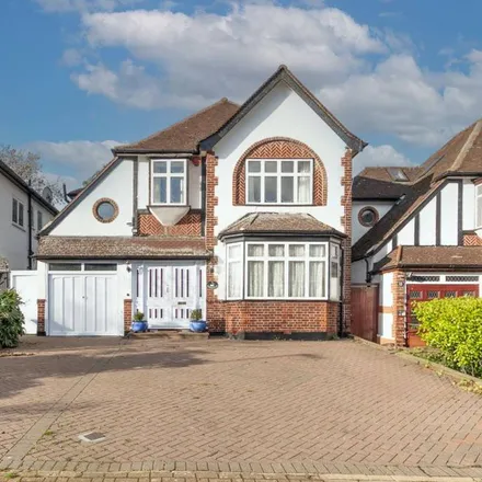 Rent this 5 bed house on Dukes Avenue in London, HA8 7RX