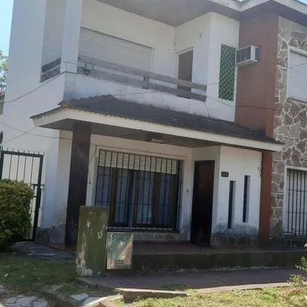 Buy this 4 bed house on San Raimundo 204 in Partido de Lomas de Zamora, B1834 FYG Turdera