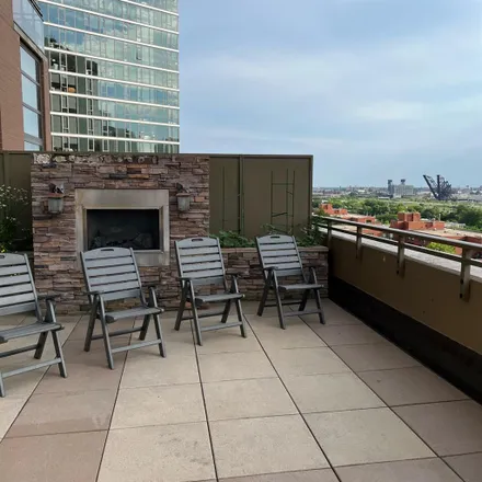Image 9 - Astoria Tower, 8 East 9th Street, Chicago, IL 60605, USA - Room for rent