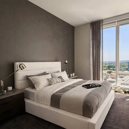 Image 7 - Ten Thousand, Santa Monica Boulevard, Los Angeles, CA 90025, USA - Apartment for rent