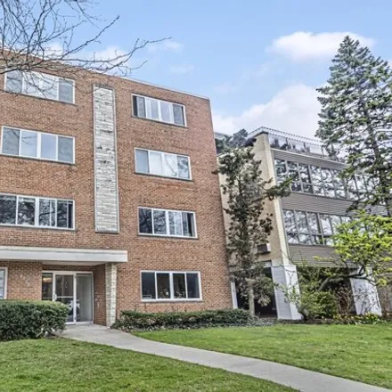 Buy this 2 bed condo on 2722 Central Street in Evanston, IL 60201