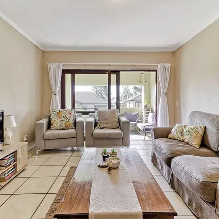 Rent this 2 bed townhouse on Caltex in Kingfisher Drive, Douglasdale