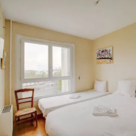 Rent this 2 bed apartment on 93170 Bagnolet